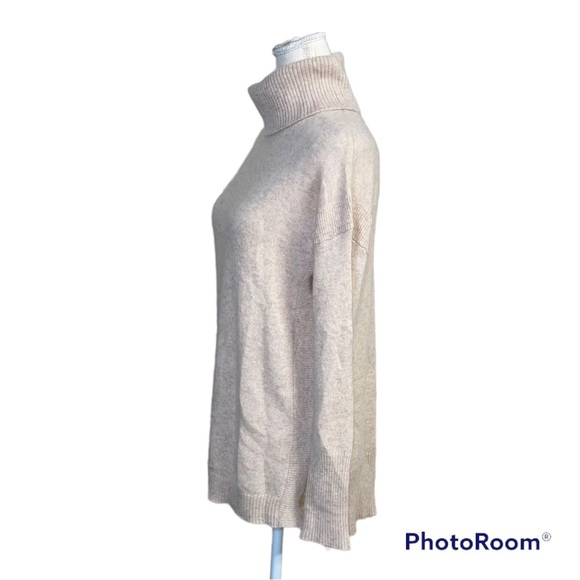 PREMISE 100% Cashmere Sweater Cream Long Sleeve Slight High Low Hem Medium - Picture 3 of 4